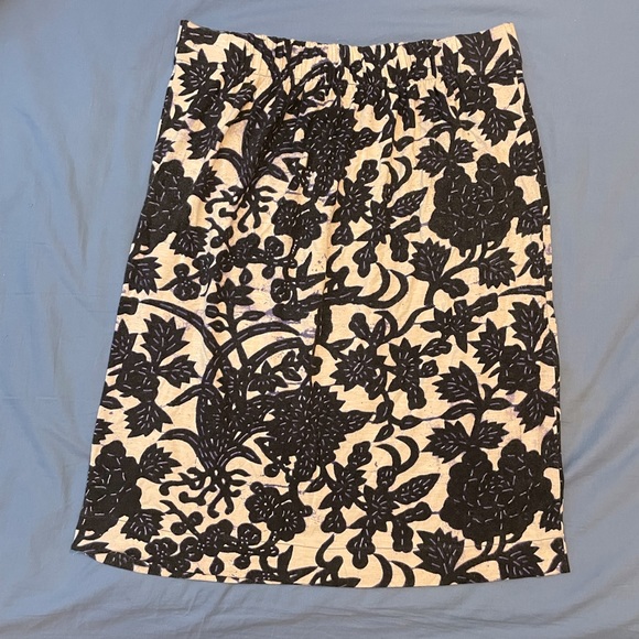 Ann Taylor Loft Floral Skirt - Picture 4 of 7